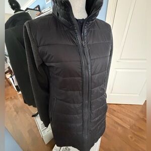 Mondetta Women's Black Puffer Jacket with pockets